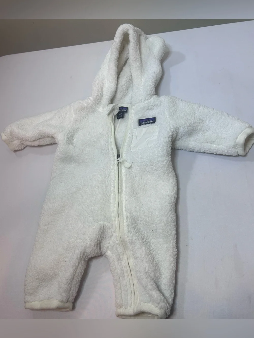 Patagonia Baby White Sherpa One-Piece Hooded Bunting 0-3 months